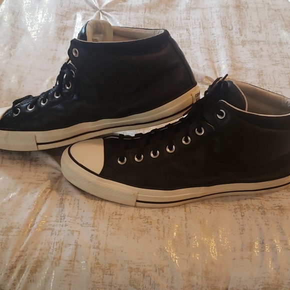 black leather converse size 3